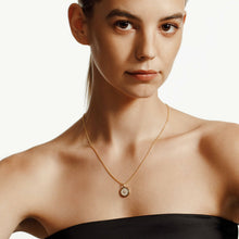 Tetra Pavé Bezel Medallion P397