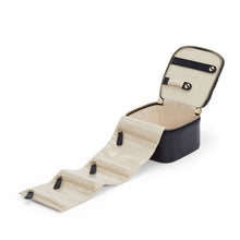 maria-zip-jewelry-cube