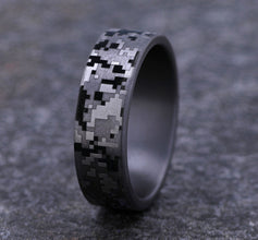 benchmark-the-digital-camo-ring