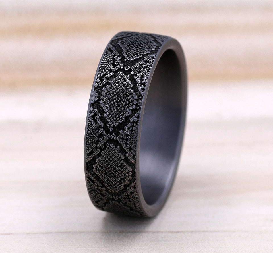 benchmark-the-diamondback-ring