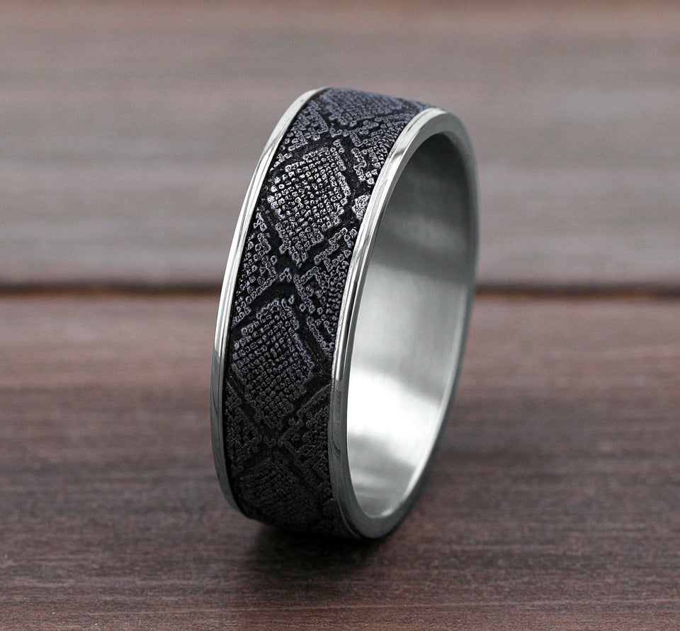 benchmark-the-diamondback-ring